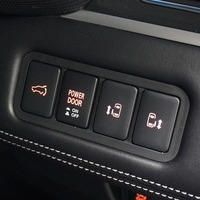 4989 令和7年式 三菱デリカ D:5 CHAMONIX 4WD 2,300cc (ディーゼル車)  8人乗りのサムネイル
