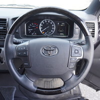 5051　令和3年式　ハイエース　スーパーGL　ダークプライムⅡ　4WD　2800cc　ディーゼル車　5人乗り　4.4万kmのサムネイル