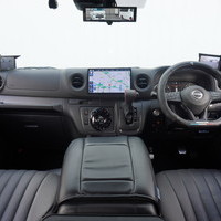 5204　令和5年式　キャラバン　GRANDプレミアムGX　4WD　2400cc　ディーゼル車　5人乗り　0.3万kmのサムネイル