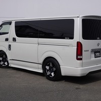 5383 令和4年式 ハイエース スーパーGL ダークプライムⅡ　2WD 2,800cc (ディーゼル) 2/5人乗車 1.8万kmのサムネイル