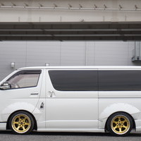 5058　平成29年式　ハイエース　スーパーGL　2WD　2000cc　ガソリン車　5人乗り　7.1万kmのサムネイル