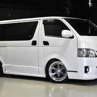 5048.平成29年式 ハイエース スーパーGL ダークプライム 2WD 3,000cc ディーゼル車 走行9.4万キロ 検査1年付きのサムネイル