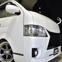 5048.平成29年式 ハイエース スーパーGL ダークプライム 2WD 3,000cc ディーゼル車 走行9.4万キロ 検査1年付きのサムネイル