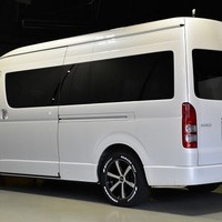 5410.令和5年式 ハイエースコミューター 3ナンバー 10人乗り 2WD 2,800㏄ ディーゼル車 走行5.8万キロ 車検令和8年4月のサムネイル