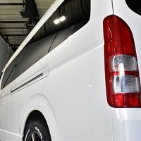 5410.令和5年式 ハイエースコミューター 3ナンバー 10人乗り 2WD 2,800㏄ ディーゼル車 走行5.8万キロ 車検令和8年4月のサムネイル