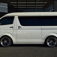 5105 令和5年式 ハイエース ワゴンGL 内装架装車両　2WD 2,700cc (ガソリン車) 10人乗車 7,000kmのサムネイル
