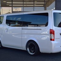 4830 キャラバン グランドプレミアムGX 2WD 2,000cc (ガソリン車) 5人乗車　のサムネイル