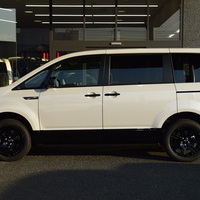 5199　令和7年式 デリカD:5 シャモニー 4WD 2,300㏄ ディーゼル車 登録済み未使用車のサムネイル