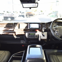 5105 令和5年式 ハイエース ワゴンGL 内装架装車両　2WD 2,700cc (ガソリン車) 10人乗車 7,000kmのサムネイル