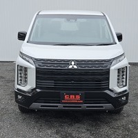5201　令和7年式　三菱デリカD:5　CHAMONIX　4WD　2200cc　ディーゼル車　7人乗り　10kmのサムネイル