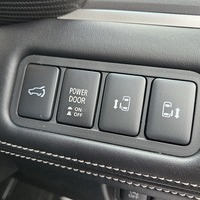 5201　令和7年式　三菱デリカD:5　CHAMONIX　4WD　2200cc　ディーゼル車　7人乗り　10kmのサムネイル