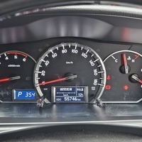 5381　平成29年式　ハイエース　スーパーGL　4WD　3000cc　ディーゼル車　5人乗り　5.6万kmのサムネイル