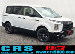 5201　令和7年式　三菱デリカD:5　CHAMONIX　4WD　2200cc　ディーゼル車　7人乗り　10km