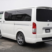 5177 平成27年式 ハイエース スーパーGL 2WD 2,000cc（ガソリン車）10人乗り 6.3万㎞のサムネイル