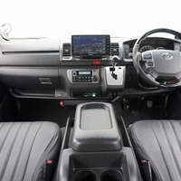 5177 平成27年式 ハイエース スーパーGL 2WD 2,000cc（ガソリン車）10人乗り 6.3万㎞のサムネイル