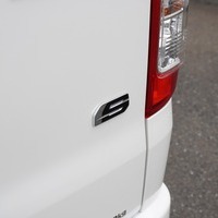 5447 登録済み未使用車 令和7年式 ハイエース スーパーGL ダークプライムS　4WD 2,800cc (ディーゼル) 2/5人乗車 7kmのサムネイル