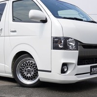 5425 平成28年式 ハイエース スーパーGL ダークプライム　2WD 2,000cc (ガソリン) 2/5人乗車 2.9万kmのサムネイル