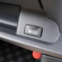 5425 平成28年式 ハイエース スーパーGL ダークプライム　2WD 2,000cc (ガソリン) 2/5人乗車 2.9万kmのサムネイル