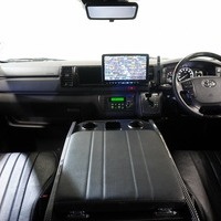 5427 令和4年式 ハイエース スーパーGL ダークプライムⅡ 2WD 2,800cc (ディーゼル車) 2/5人乗車 4.0万kmのサムネイル