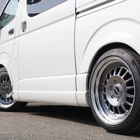 5476 内装架装車 令和4年式 ハイエース ワゴンGL　2WD 2,700cc (ガソリン) 10人乗車 3.8万kmのサムネイル