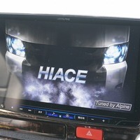 5476 内装架装車 令和4年式 ハイエース ワゴンGL　2WD 2,700cc (ガソリン) 10人乗車 3.8万kmのサムネイル