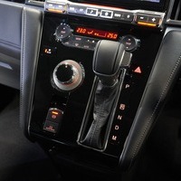 5384 令和7年式 三菱デリカ D:5 CHAMONIX 4WD 2,300cc (ディーゼル車)  7人乗り　100kmのサムネイル