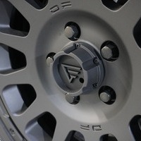 5384 令和7年式 三菱デリカ D:5 CHAMONIX 4WD 2,300cc (ディーゼル車)  7人乗り　100kmのサムネイル