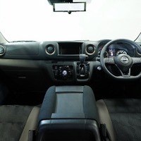 4856 キャラバン GRANDプレミアムGX 4WD 2,400cc (ディーゼル車) 2/5人乗車　のサムネイル