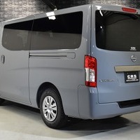 5376 日産 キャラバングランドプレミアムGX 登録済未使用車 2WD 2,500cc (ディーゼル車) 2/5人乗車 20kmのサムネイル