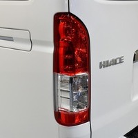 5433 平成29年式 ハイエース スーパーGL ダークプライム 2WD 2,000cc (ガソリン車) 2/5人乗車4.2万kmのサムネイル