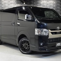 5424 令和6年式 ハイエース スーパーGL ダークプライムⅡ 4WD 2,800cc (ディーゼル車) 2/5人乗車 0.95万kmのサムネイル
