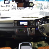 4863 令和2年式 ハイエース スーパーGL ダークプライムⅡ　2WD 2,800cc (ディーゼル車) 5人乗車 6.5万kmのサムネイル