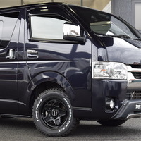 4863 令和2年式 ハイエース スーパーGL ダークプライムⅡ　2WD 2,800cc (ディーゼル車) 5人乗車 6.5万kmのサムネイル
