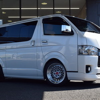 5430 令和3年式 ハイエース スーパーGL ダークプライムⅡ 2WD 2,000cc (ガソリン車) 2/5人乗車 3.25万kmのサムネイル