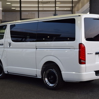 5466　令和5年式　ハイエース　スーパーGL　ダークプライムⅡ　4WD　2800cc　ディーゼル車　5人乗り　1,400kmのサムネイル
