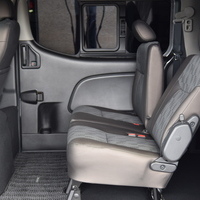 5446 キャラバン グランドプレミアムGX 4WD 2,400cc (ディーゼル車) 5人乗車　5,300kmのサムネイル