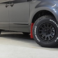 5384 令和7年式 三菱デリカ D:5 CHAMONIX 4WD 2,300cc (ディーゼル車)  7人乗り　100kmのサムネイル