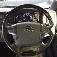 4863 令和2年式 ハイエース スーパーGL ダークプライムⅡ　2WD 2,800cc (ディーゼル車) 5人乗車 6.5万kmのサムネイル