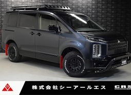 5384 令和7年式 三菱デリカ D:5 CHAMONIX 4WD 2,300cc (ディーゼル車)  7人乗り　100km
