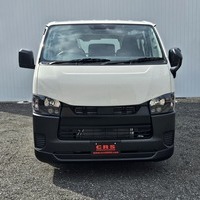 4800　令和6年式　ハイエース　DX　2WD　2800cc　ディーゼル車　5人乗り　100kmのサムネイル
