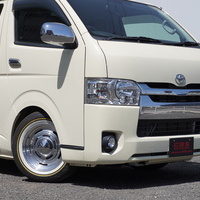 5449　平成30年式　ハイエース　スーパーGL　2WD　2000cc　ガソリン車　5人乗り　2.2万kmのサムネイル