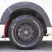 5560　令和5年式　ハイエース　スーパーGL　ダークプライムⅡ　4WD　2800cc　ディーゼル車　5人乗り　1.4万kmのサムネイル