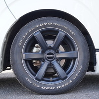 5561　令和2年式　ハイエース　スーパーGL　ダークプライムⅡ　2WD　2000cc　ガソリン車　5人乗り　5.0万kmのサムネイル