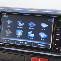 5561　令和2年式　ハイエース　スーパーGL　ダークプライムⅡ　2WD　2000cc　ガソリン車　5人乗り　5.0万kmのサムネイル