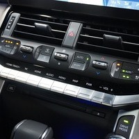 5524 令和5年式 トヨタ ランドクルーザー 300 ZX　4WD 3,400cc(ガソリン車) 7人乗り 1,600kmのサムネイル
