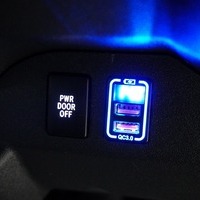 5523 令和1年式 ハイエース スーパーGL ダークプライム 2WD 2,000cc (ガソリン車) 2/5人乗車 2.8万kmのサムネイル