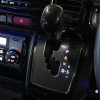 5523 令和1年式 ハイエース スーパーGL ダークプライム 2WD 2,000cc (ガソリン車) 2/5人乗車 2.8万kmのサムネイル