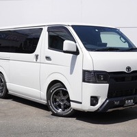 5518 令和5年式 ハイエース スーパーGL ダークプライム2　2WD 2,800cc (ディーゼル) 2/5人乗車 3.8万kmのサムネイル