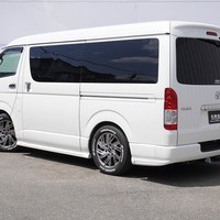 5514 令和1年式 ハイエース ワイドバン 50THアニバーサリー 2WD 2,700cc (ガソリン) 4人乗車 2.3万kmのサムネイル