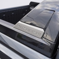 5411 登録済み未使用車 令和7年式 三菱 トライトン GSR 4WD 2,400cc (ディーゼル) 5人乗車 51kmのサムネイル